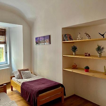 Апартаменты Grande Familia Apartman Эгер Экстерьер фото