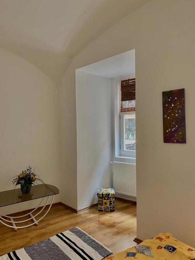 Апартаменты Grande Familia Apartman Эгер Экстерьер фото